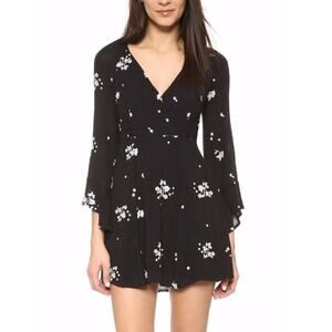 Free People Jasmine Embroidered Black‎ Floral Bell Sleeve Mini Dress Size 6